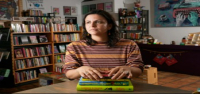Autores y librerías hispanas impulsan representación en el sector editorial