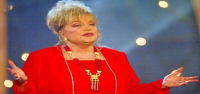 La cantante Connie Francis, cuyos éxitos incluían "Pretty Little Baby", murió a los 87 años.