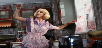 Ellen Greene retoma su papel de Audrey de 'La pequeña tienda de los horrores' para el 40 aniversario de la película.