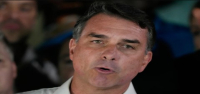 Flávio Bolsonaro huye de Brasil vía Argentina y se espera que aterrice en Miami