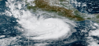 Huracán Polo se vuelve “una de las tormentas más fuertes jamás registradas” frente a costa de México