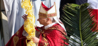 El papa León XIV rechaza en Domingo de Ramos las afirmaciones de que Dios justifica la guerra