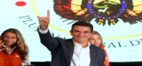 Sin tiempo para celebrar, presidente electo de Bolivia prepara medidas de contención ante la crisis