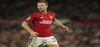 El defensa del Manchester United, Jonny Evans, anuncia su retiro y su nuevo rol en el club de la Premier League.