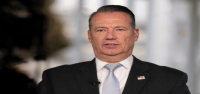 David Venturella, exejecutivo de prisiones privadas, se convertirá en el director interino de ICE.