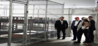 El Departamento de Justicia contradice a DeSantis: Es probable que algunos detenidos en 'Alligator Alcatraz' nunca sean sometidos a procedimientos de deportación.