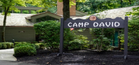 Trump lleva a su gabinete a Camp David, un retiro aislado con un historial de conversaciones de alto riesgo.