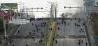 Violento enfrentamiento por precios de combustibles en Ecuador deja un manifestante muerto y 12 militares heridos