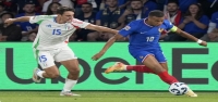 El capitán francés Mbappé en el banquillo ante Bélgica en la Liga de Naciones