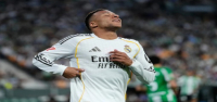 Mbappé fue diagnosticado con una lesión en los isquiotibiales dos semanas antes del clásico de la liga española contra el Barcelona.