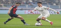 El Milan marca dos goles en dos minutos para vencer al Genoa y mantener vivas sus esperanzas de Champions League
