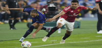 Los problemas del Manchester United continúan en otro continente mientras comienza una gira de postemporada