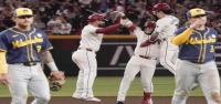 Suárez encabeza racimo de tres carreras en la 10ma; Diamondbacks vencen 11-10 a Cerveceros