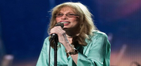 A Carly Simon le han diagnosticado la enfermedad de Parkinson y está recibiendo tratamiento para el cáncer de piel.