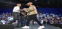 El rapero Eminem y Obama movilizan a votantes en Detroit a favor de Kamala Harris