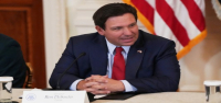 La Corte Suprema rechaza la demanda de Florida contra los estados del oeste por las licencias de camiones para inmigrantes.