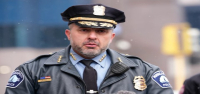 El jefe de policía de Minneapolis renuncia tras interferir en una investigación, según informó el alcalde.
