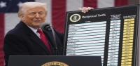 Presión de Trump para acuerdos comerciales antes del plazo del miércoles, pero hay indicios de más tiempo para las conversaciones